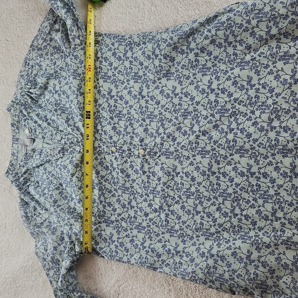 Old Navy Dress Ditsy Floral size M, pretty pastel blue w blue flowers. So cute!! - Picture 9 of 10